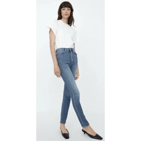 TOTEME New Standard High Waist Slim Fit Denim Jeans Washed Blue Size 24 - Picture 1 of 16